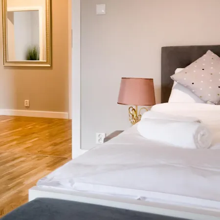 White 4rooms - Center Apartment