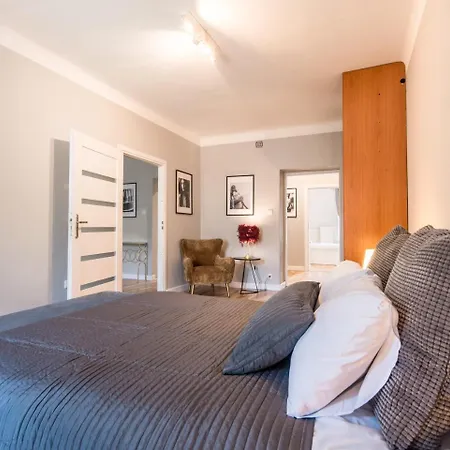 White 4rooms - Center Apartment *