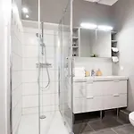 White 4rooms - Center *