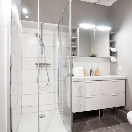 White 4rooms - Center *