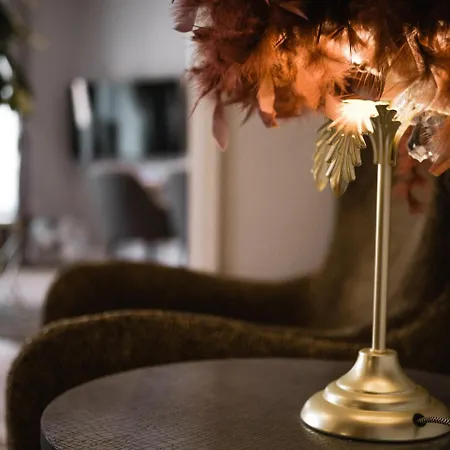 White 4rooms - Center